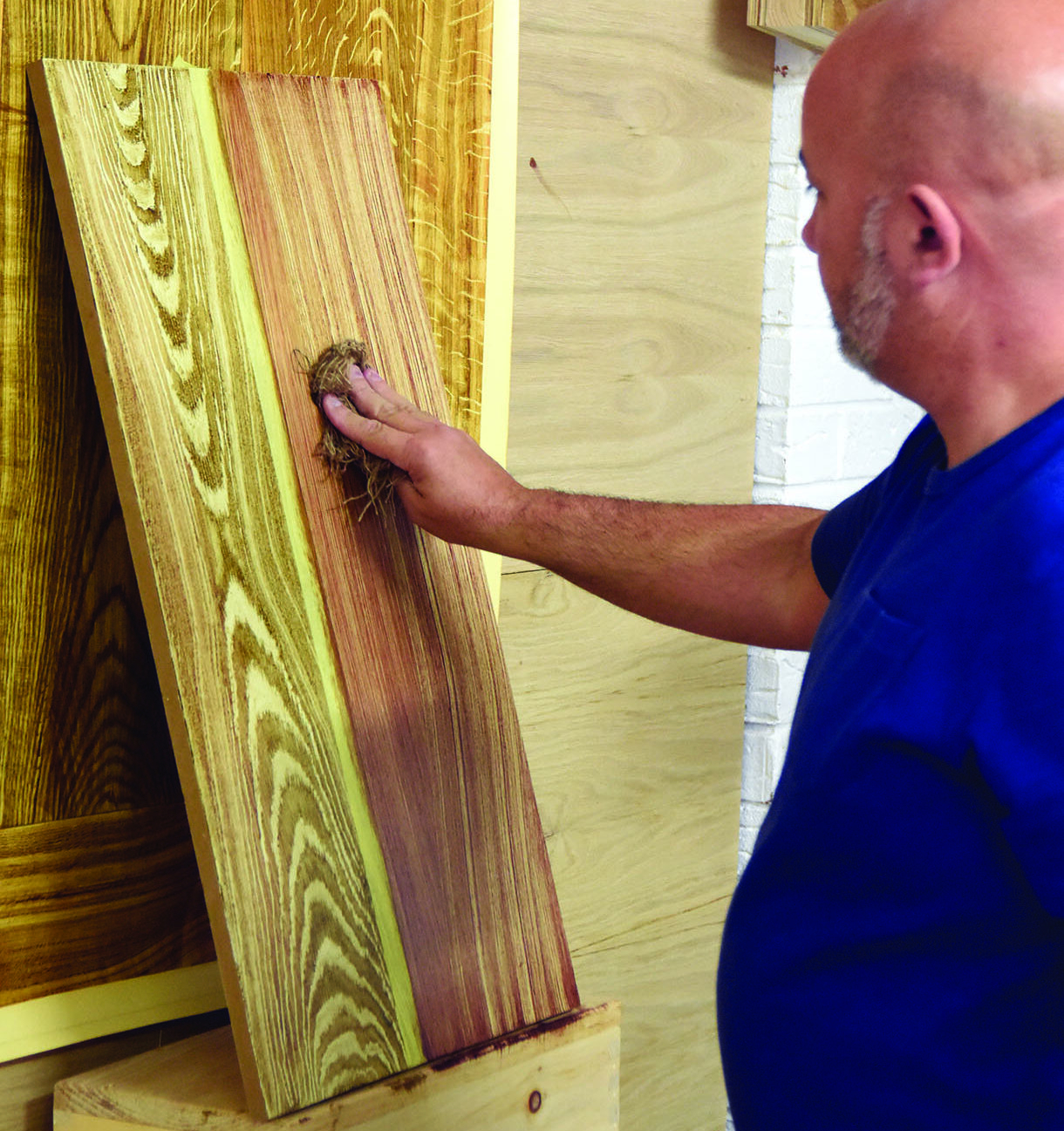 Mastering The Art Of Oak Wood Graining: Expert Tips &amp;amp;Amp; Tricks with regard to Mastering the Art of Oak Solid Wood Wardrobe Sliding Door Installation