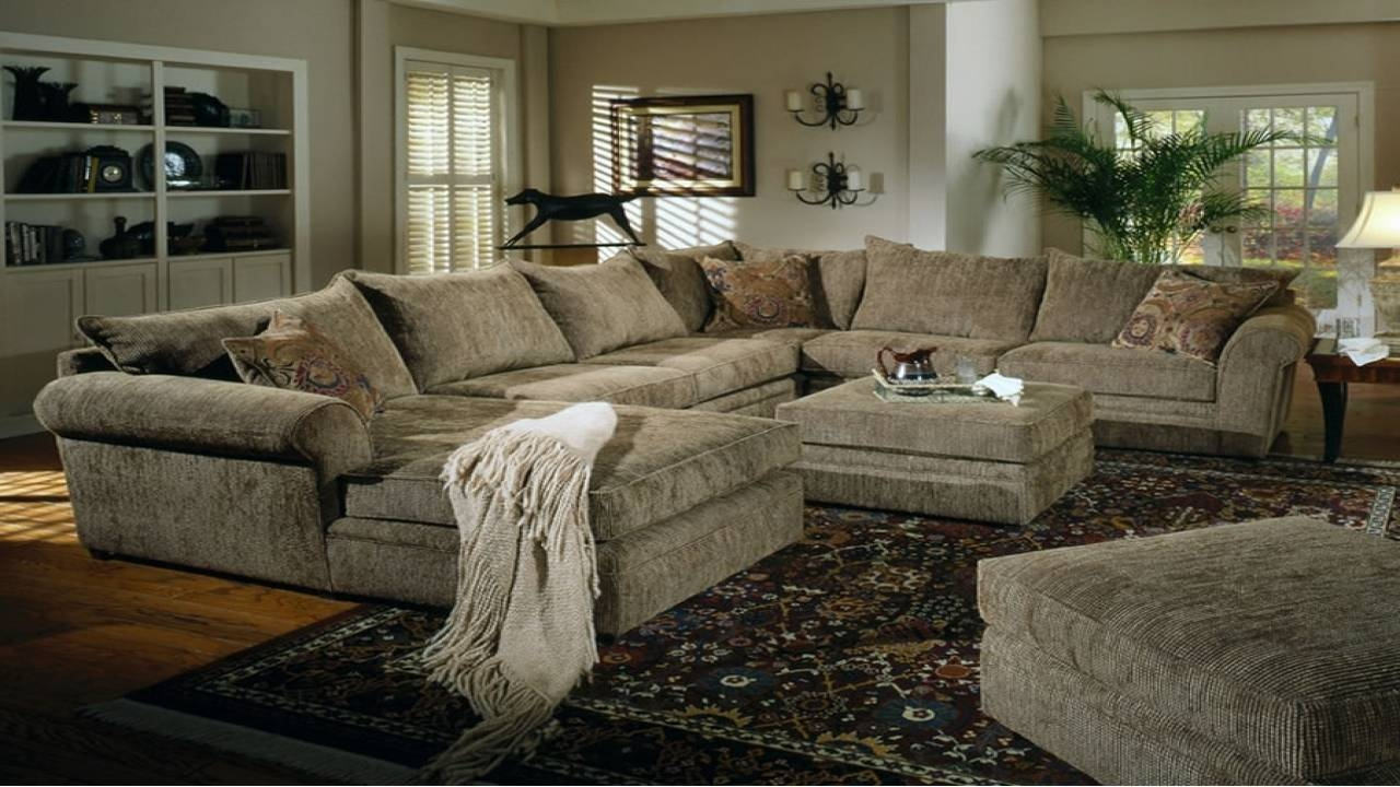 Understanding the L-Shaped Design of the Quinn Chenille Sectional