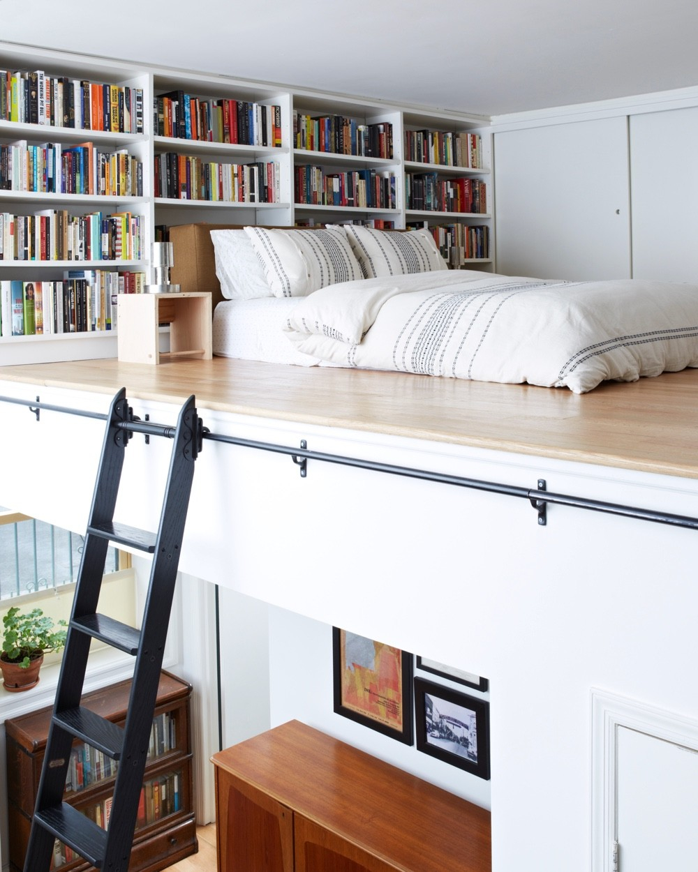 50 Best Reading Nooks We Have Ever Come Across for