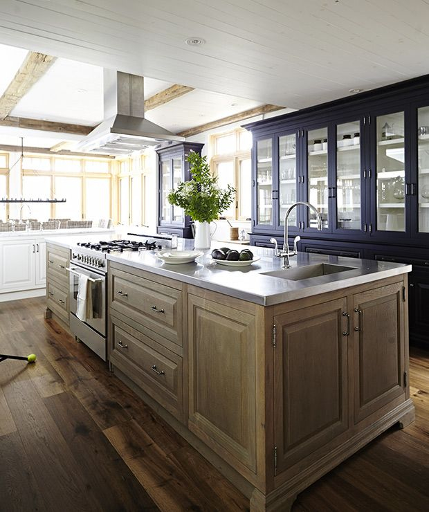 Top 10: Traditional Kitchens With Timeless Appeal House &amp;amp;Amp; Home ... intended for The Timeless Appeal Exploring Sunny Designs Buffet Designs