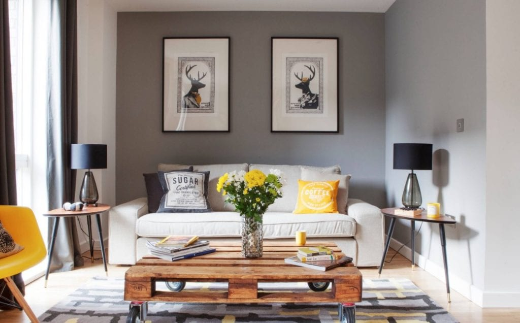 How To Pull Off Cozy Minimalism: A Perfect Blend Of Two Opposing Styles inside How to Blend Minimalism with Vibrant Colors in Your Apartment