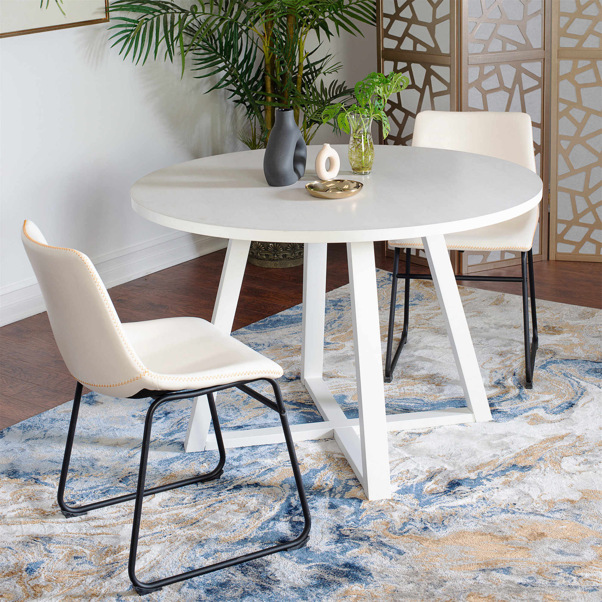 Understanding the Craftsmanship Behind the Varna Round Dining Set
