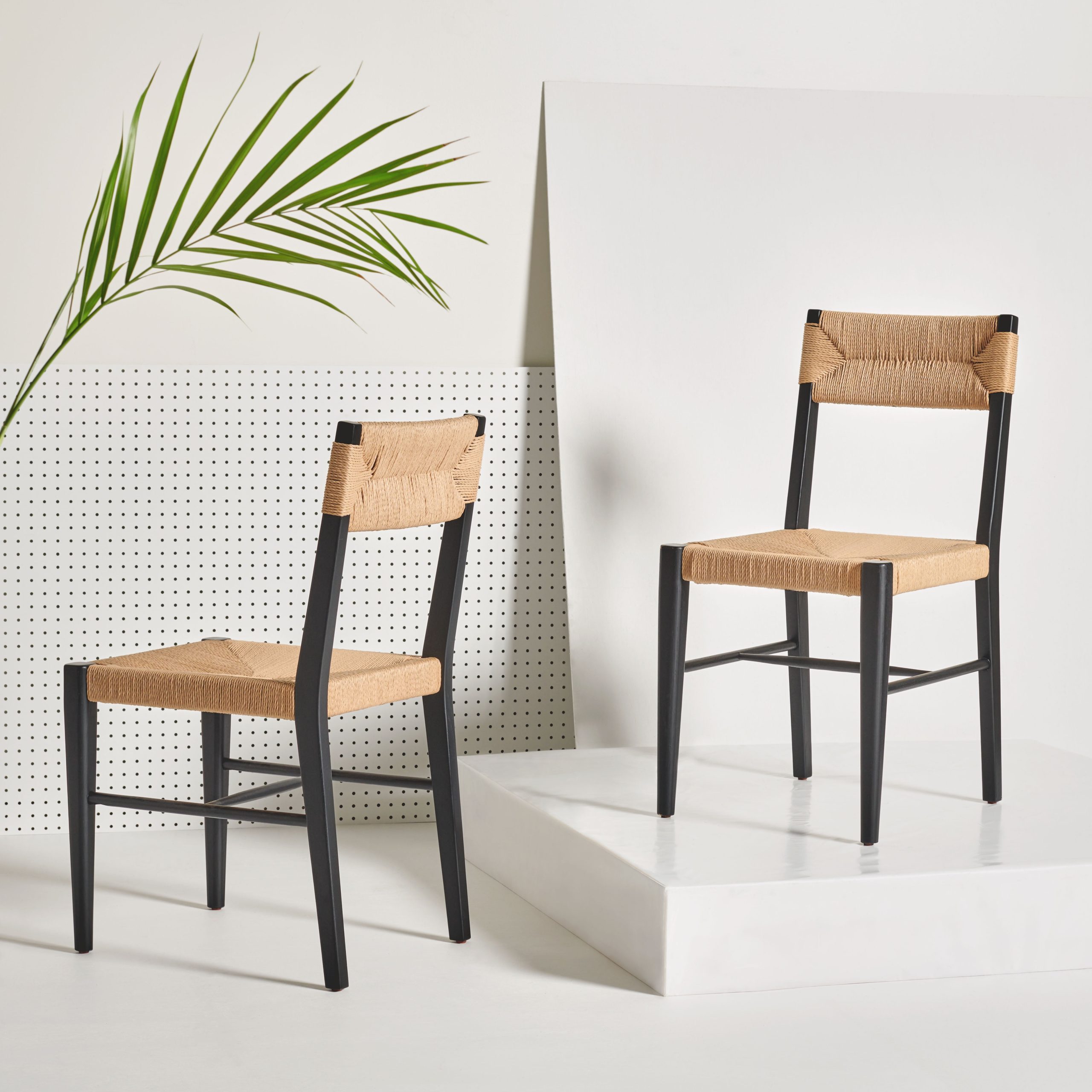 What to Consider When Choosing the Safavieh Couture Pietro Dining Chair Black