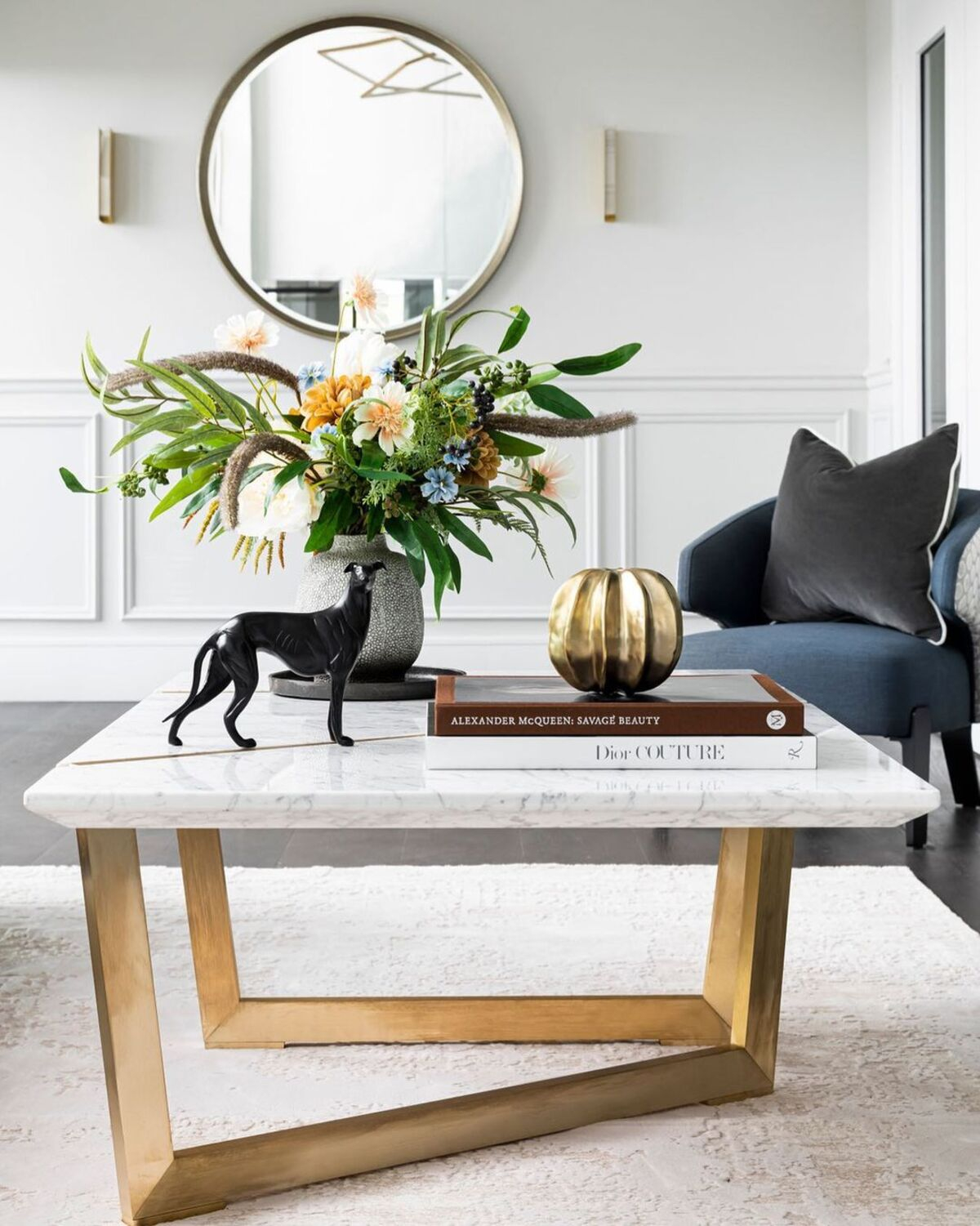 22 Brilliant Coffee Table Arrangement Ideas To Elevate Your Living Room ... for