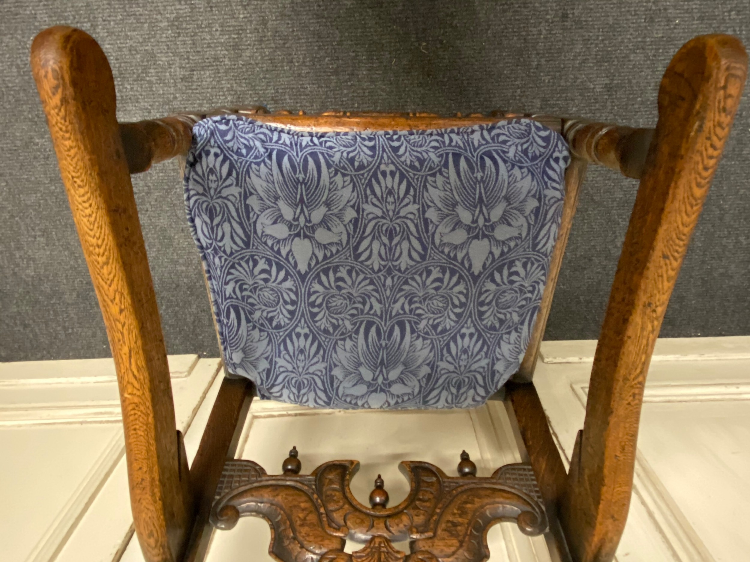 Set 8 (6X2) Ipswich Oak Dining Chairs intended for Understanding the Enduring Appeal of Ipswich Dining Chairs