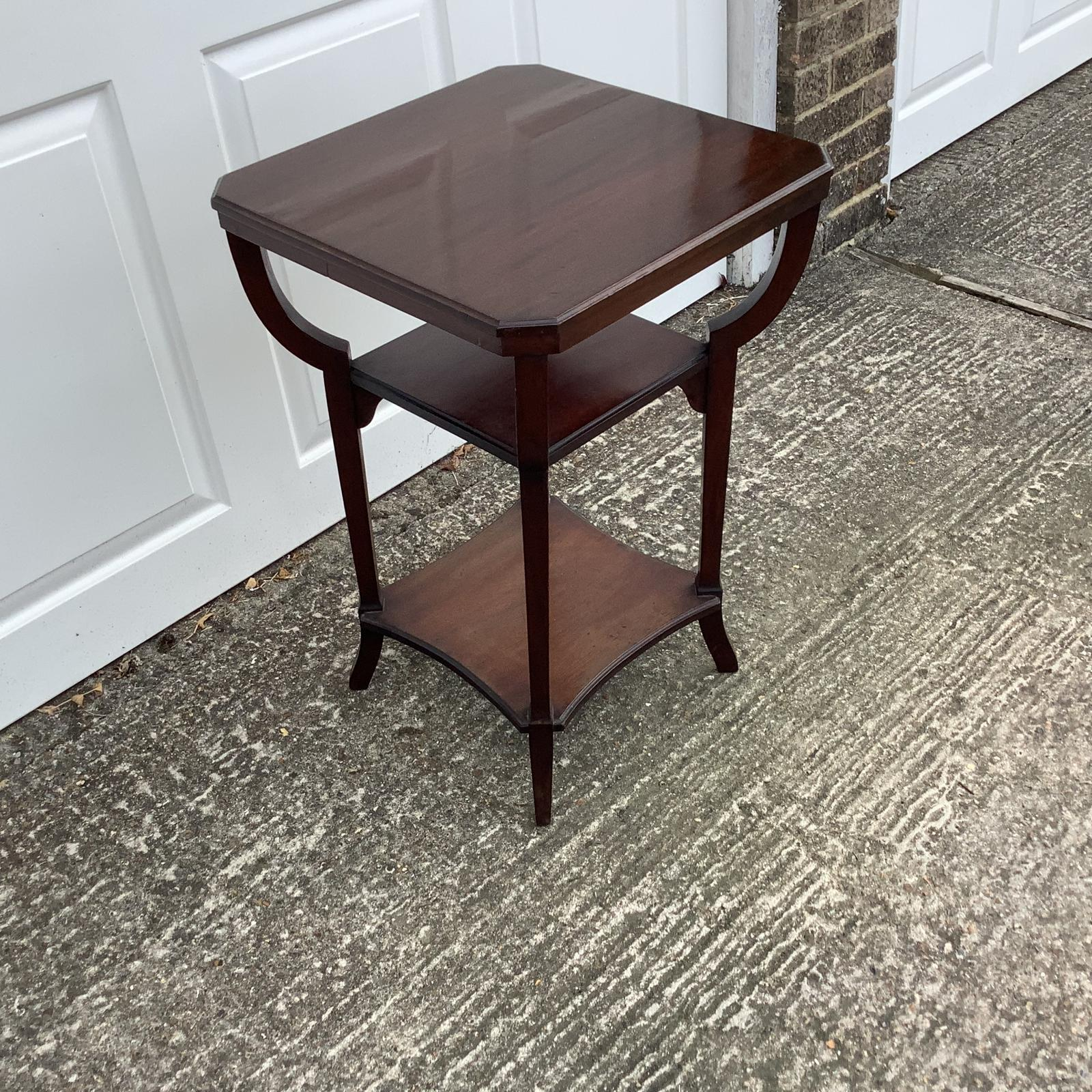 Arts &amp;amp; Craft Mahogany Occasional / Lamp Table - La412172 regarding The Versatile Charm of the Centre 14in. Occasional Table