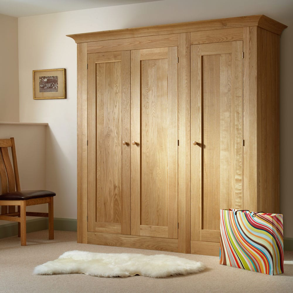 Why Solid Oak Remains the Premier Choice for Wardrobe Design