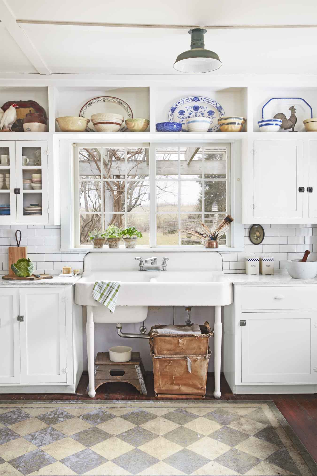 Echoes of the Past How Vintage Pieces Can Grace Your Kitchen with Demure Style