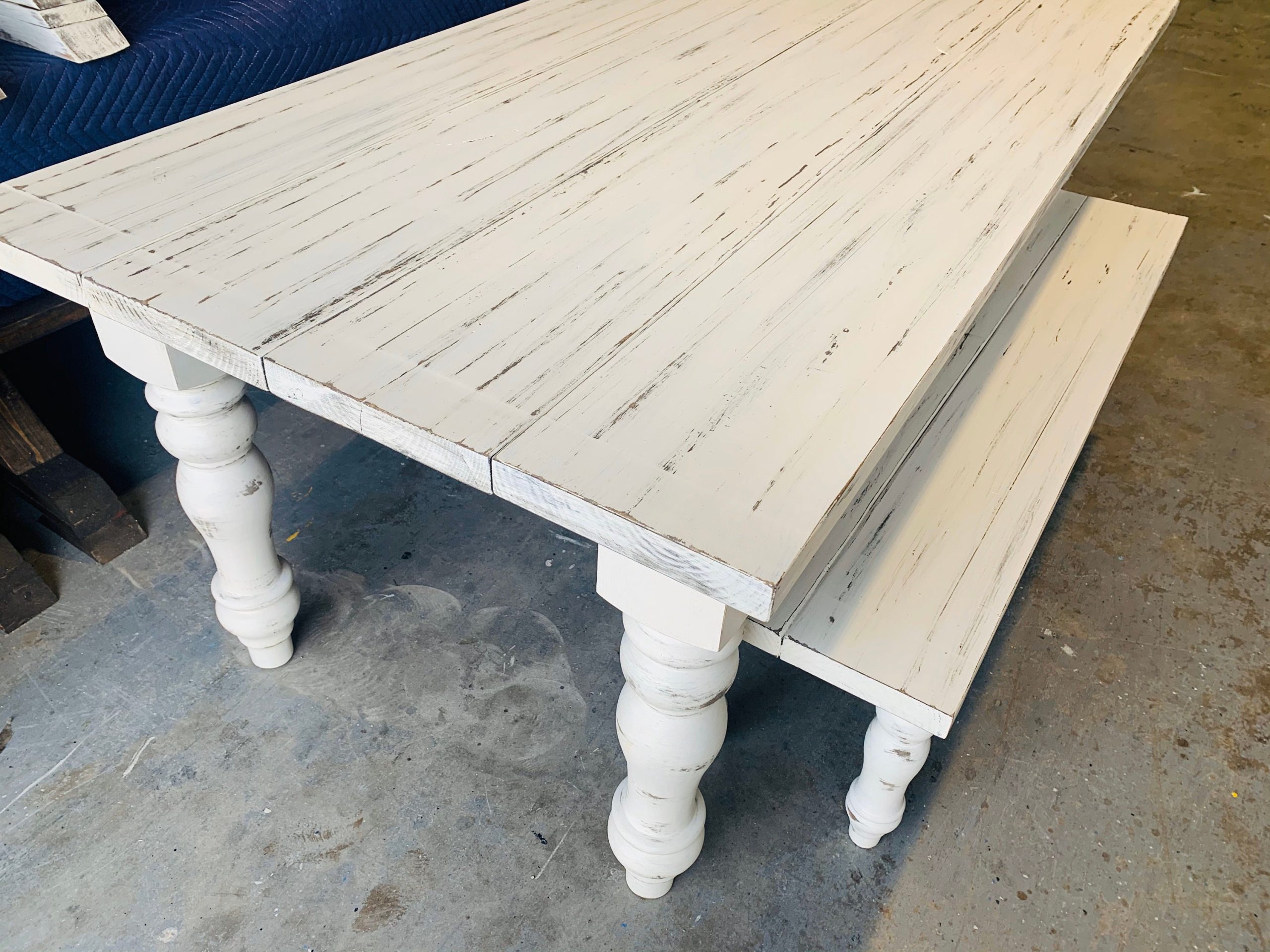 White Wood Distressed Farm Table for Unlock Charming Style The Distressed White Coffee Table With Turned Legs