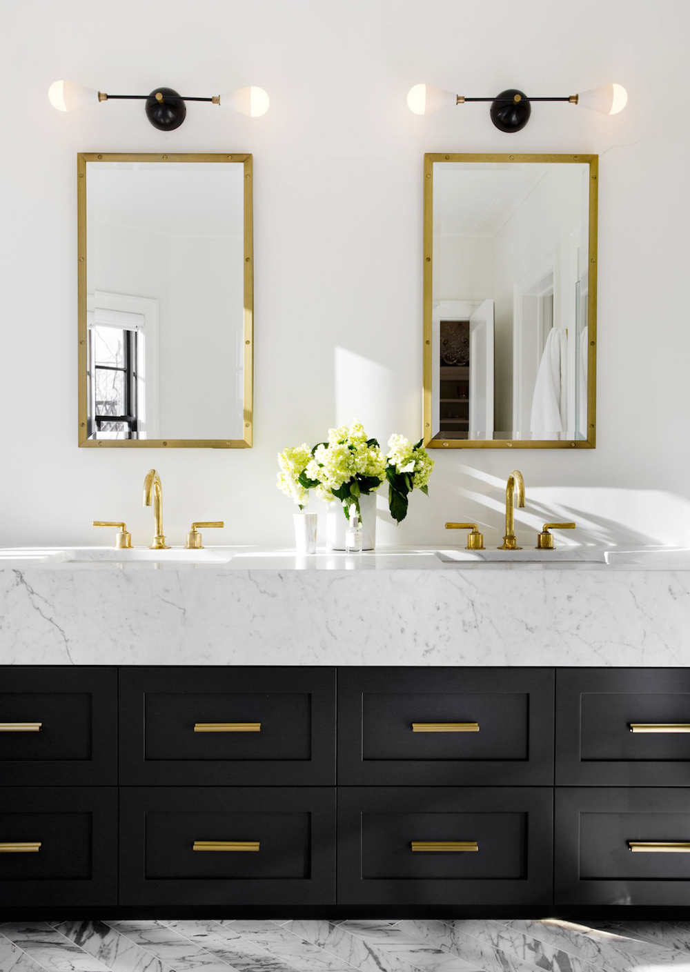 18 Gorgeous Marble Bathrooms With Brass &amp;amp; Gold Fixtures with regard to Creating Visual Harmony in Bathrooms with Gold Trim and Mirror Accents