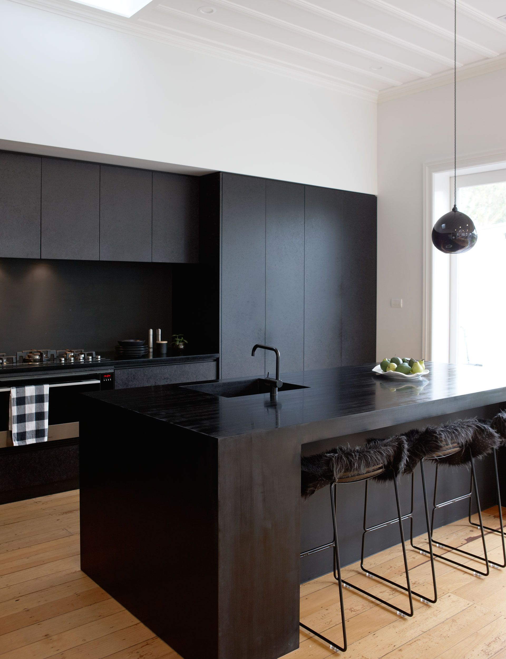 30+ Modern Kitchen Black Cabinets for Kraus C-Gvr-210-Re-1200 Arlo &amp;amp; Glass 21-7/8&amp;quot; Glass Vessel - Matte Black