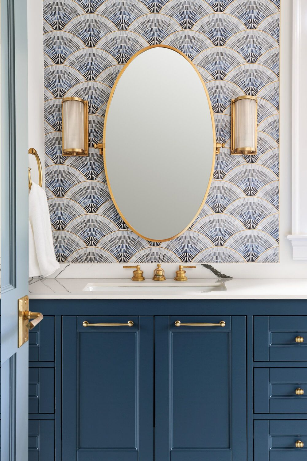 Maximizing Small Spaces with 48 inch Single Bathroom Vanity in Dark Blue