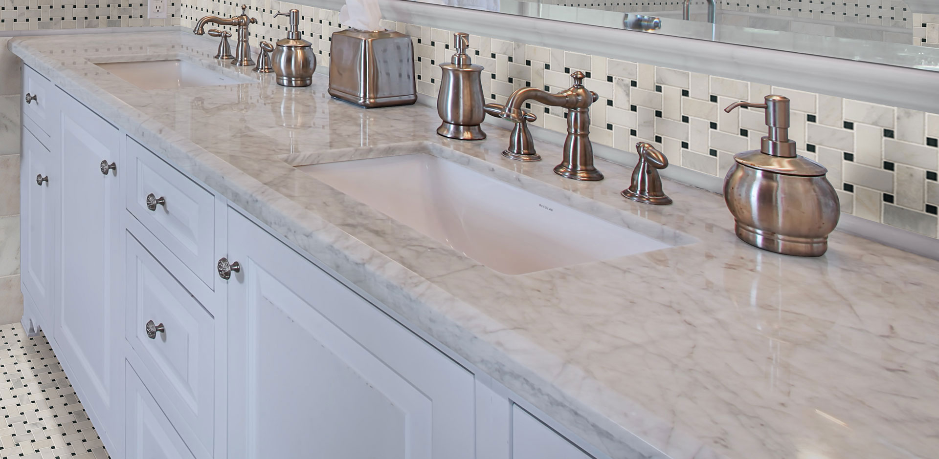 How Carrara Marble Finish Countertops Enhance Bathroom Aesthetics
