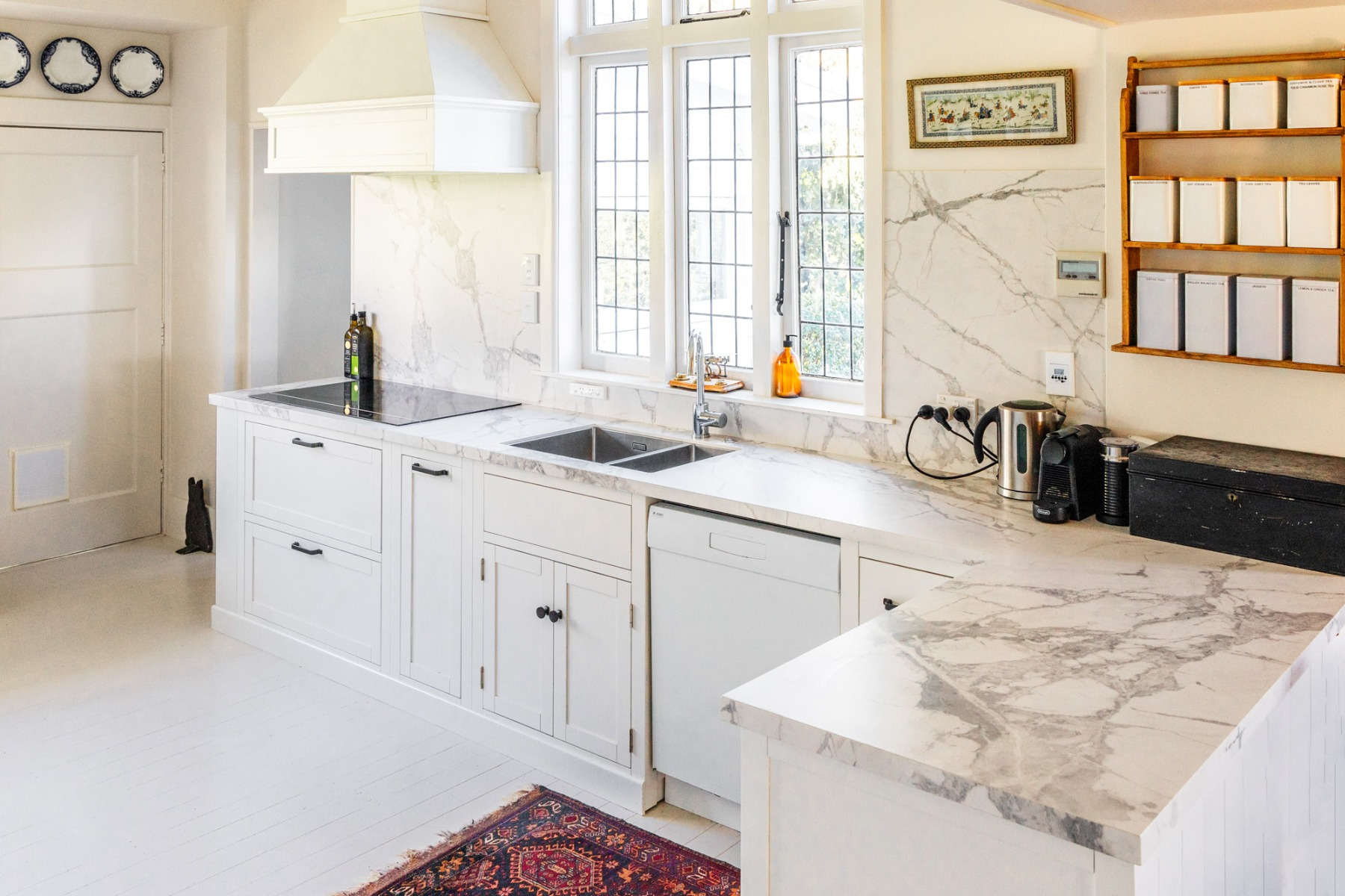 Porcelain Benchtops Vs. Acrylic Surfaces For Kitchen Use: A ... intended for How 48-inch reinforced acrylic surfaces transform kitchen design