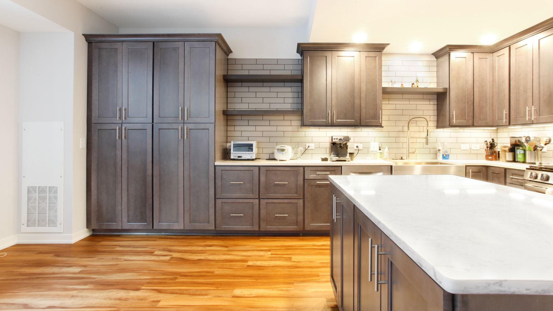 Choosing the Right Countertop Material for Your Kitchen Space
