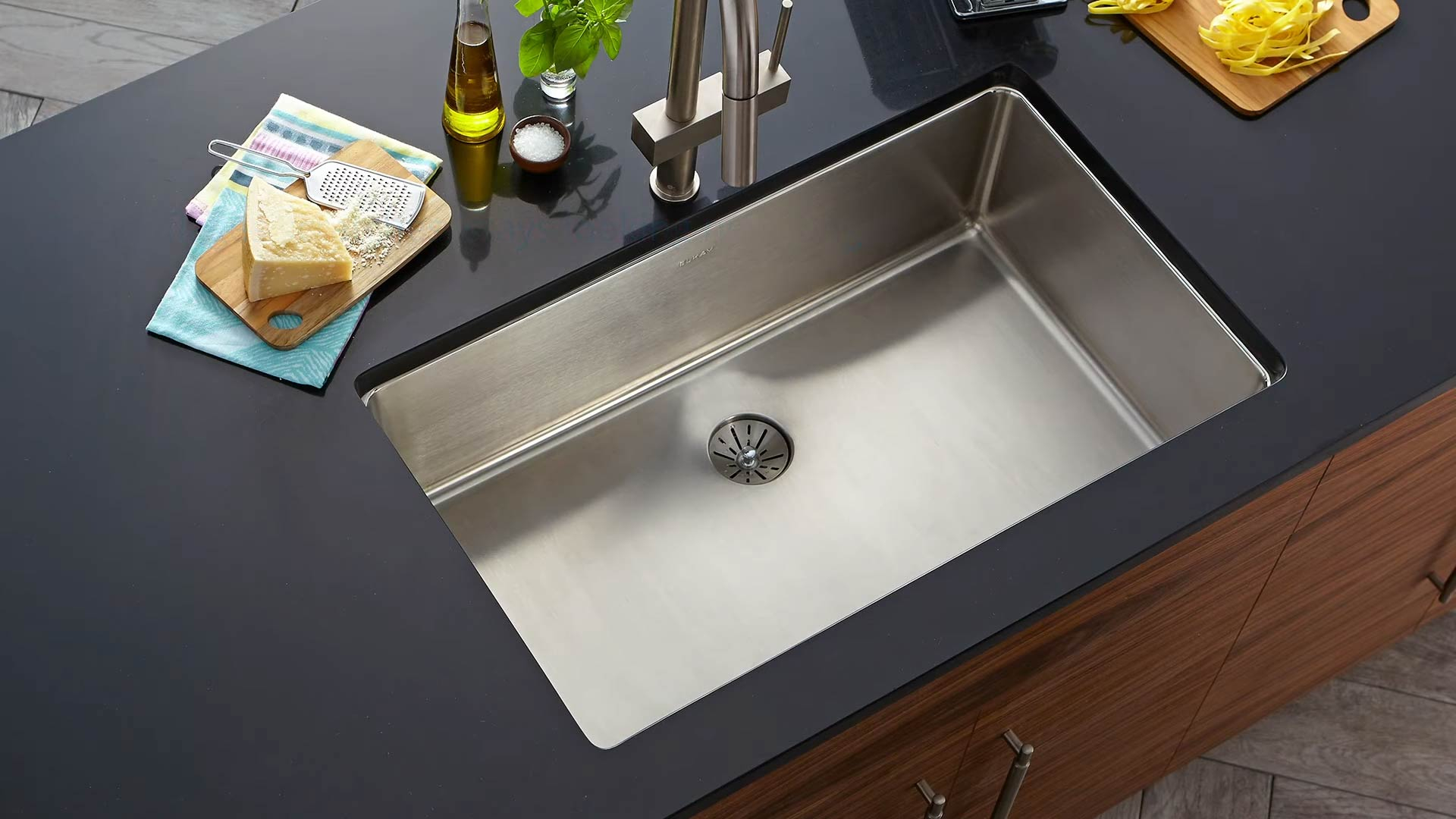 Best Kitchen Sinks In Alabama🚰 Vw Plumbing Supply within How the LR33195 Lustertone Sink Delivers Exceptional Kitchen Functionality