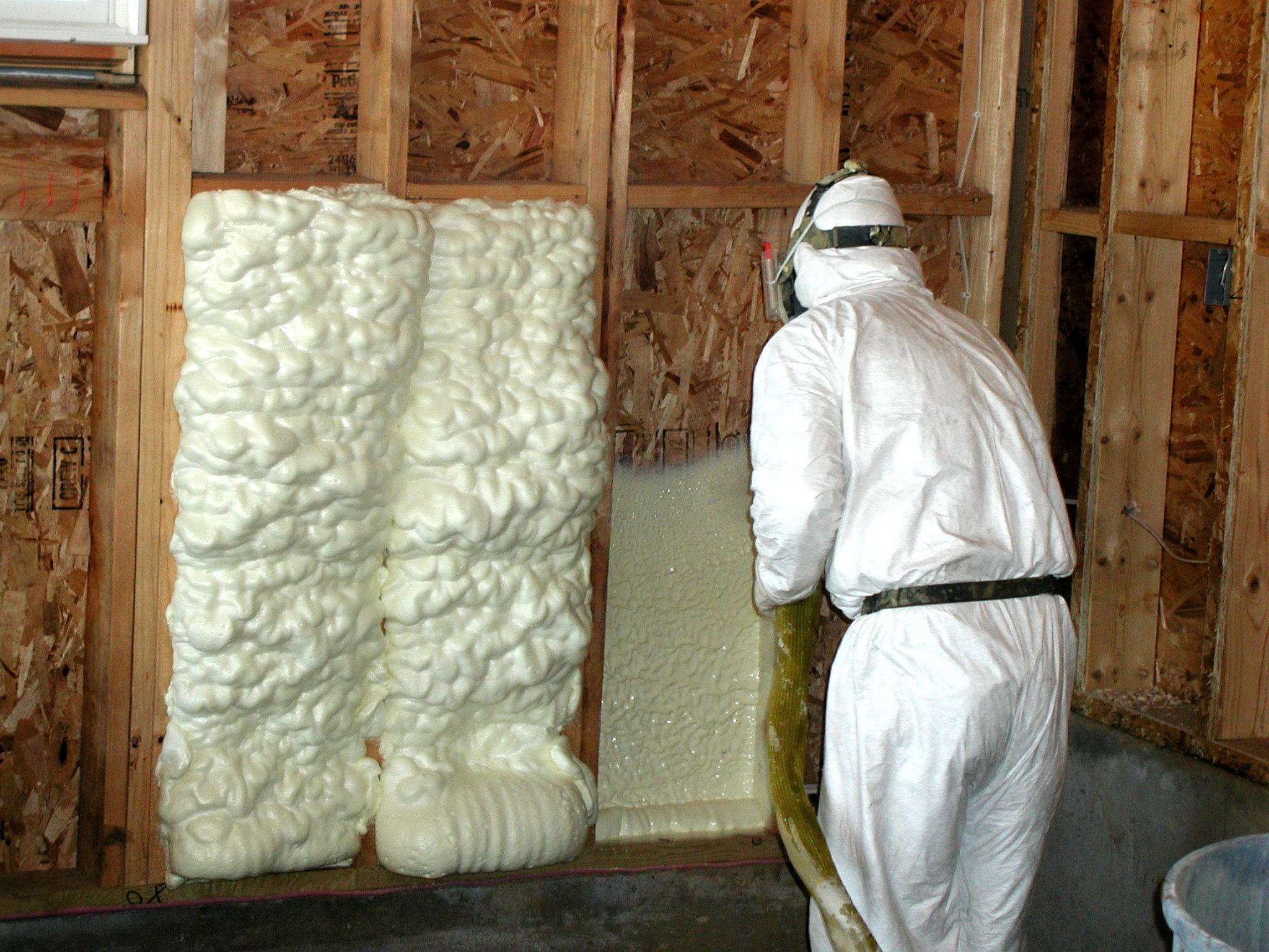 Breaking down spray foam insulation costs by type and coverage area