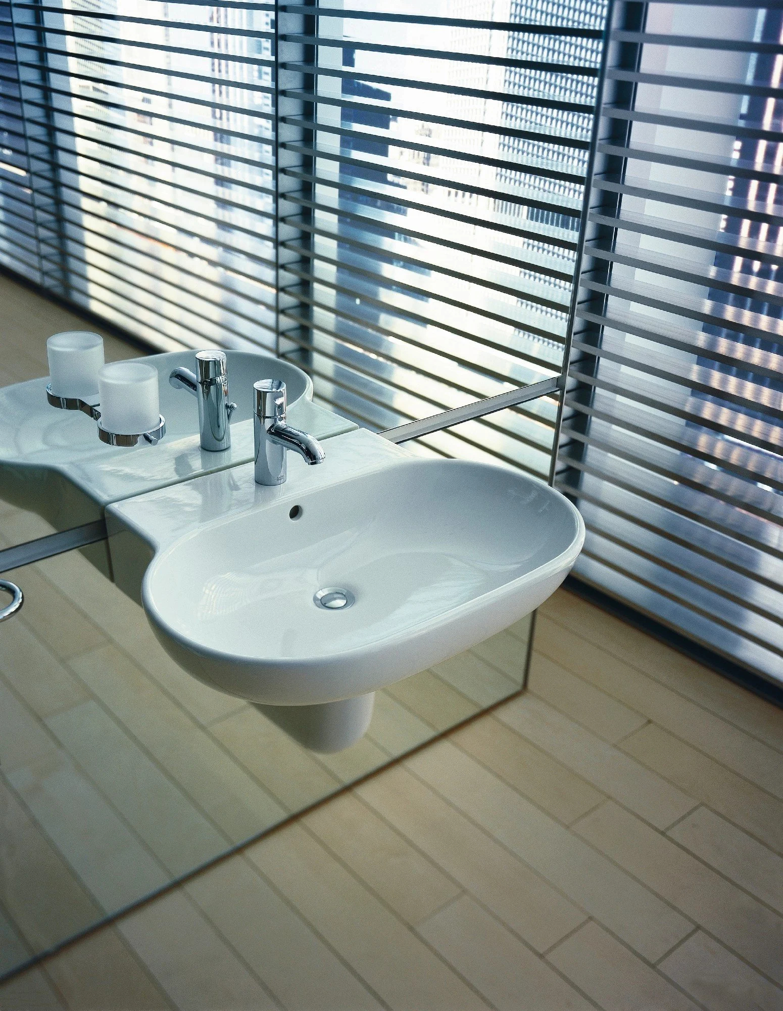 From Installation to Everyday Use: The Duravit Foster Vessel Sink Experience