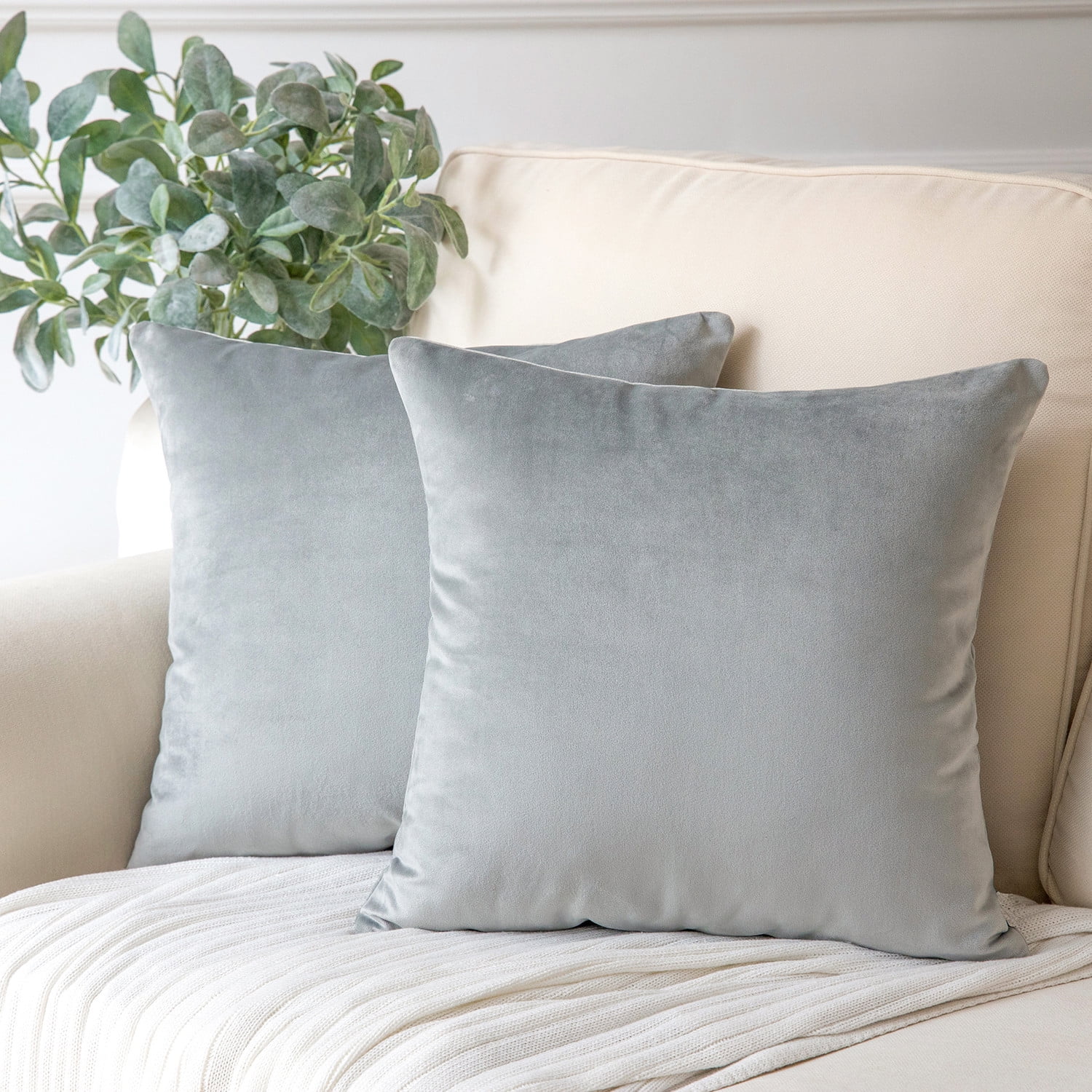 Designer Secrets for Mixing Gray Bed Pillows and Neutral Linens in 2026 2