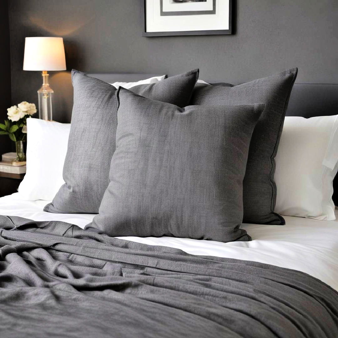 Designer Secrets for Mixing Gray Bed Pillows and Neutral Linens in 2026