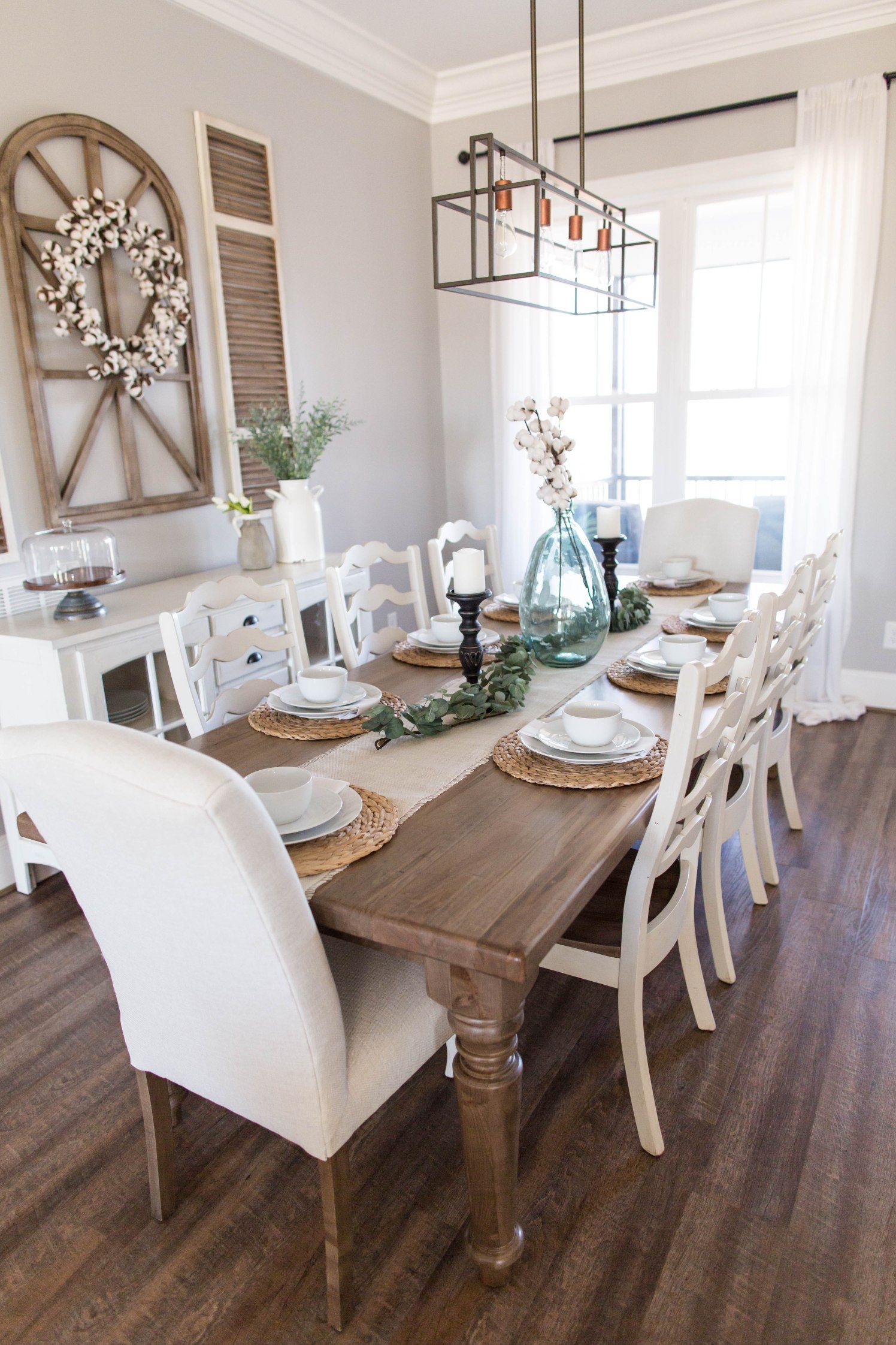 Dining Table Ideas for Homes That Need Space, Style, and Function 4