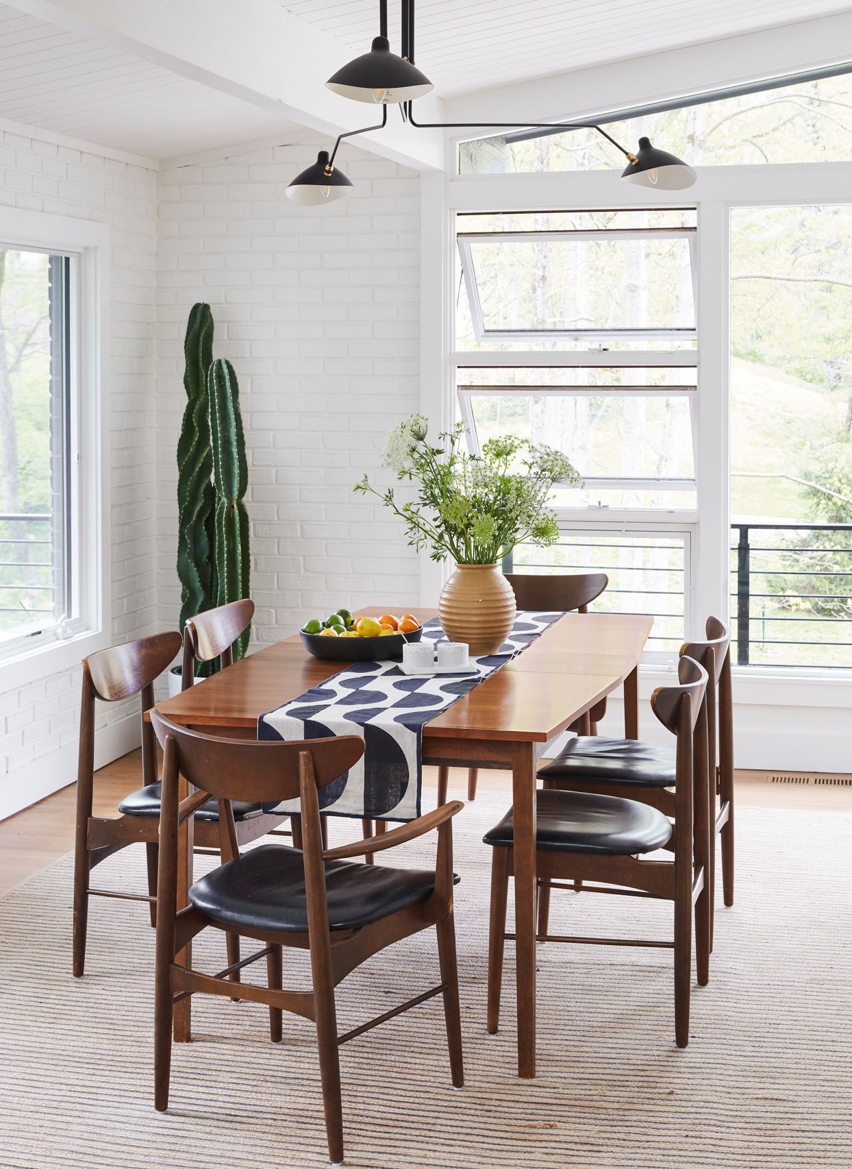 Dining Table Ideas for Homes That Need Space, Style, and Function