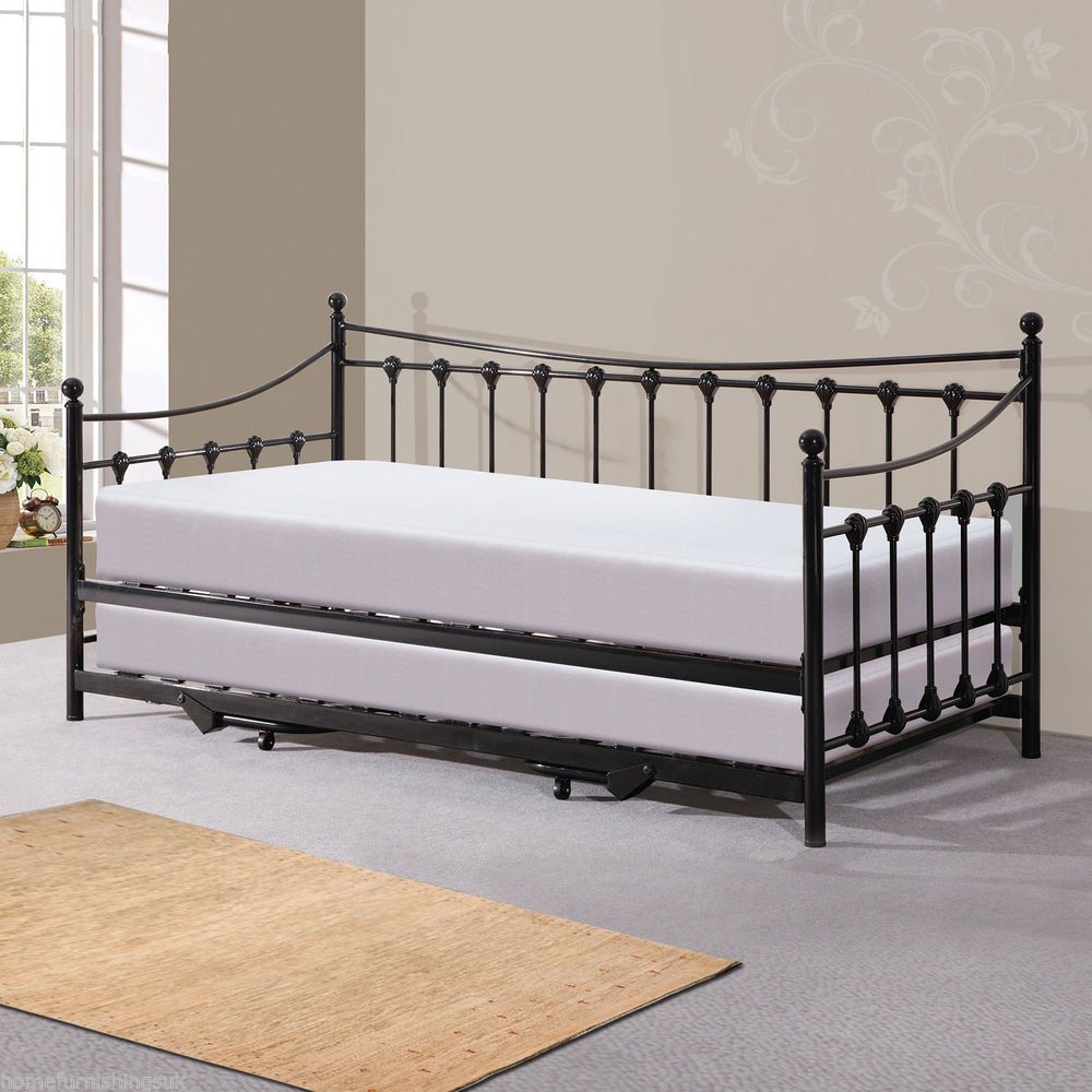 Expert Tips for Styling Your Metal Daybed and Trundle Like a Pro 4