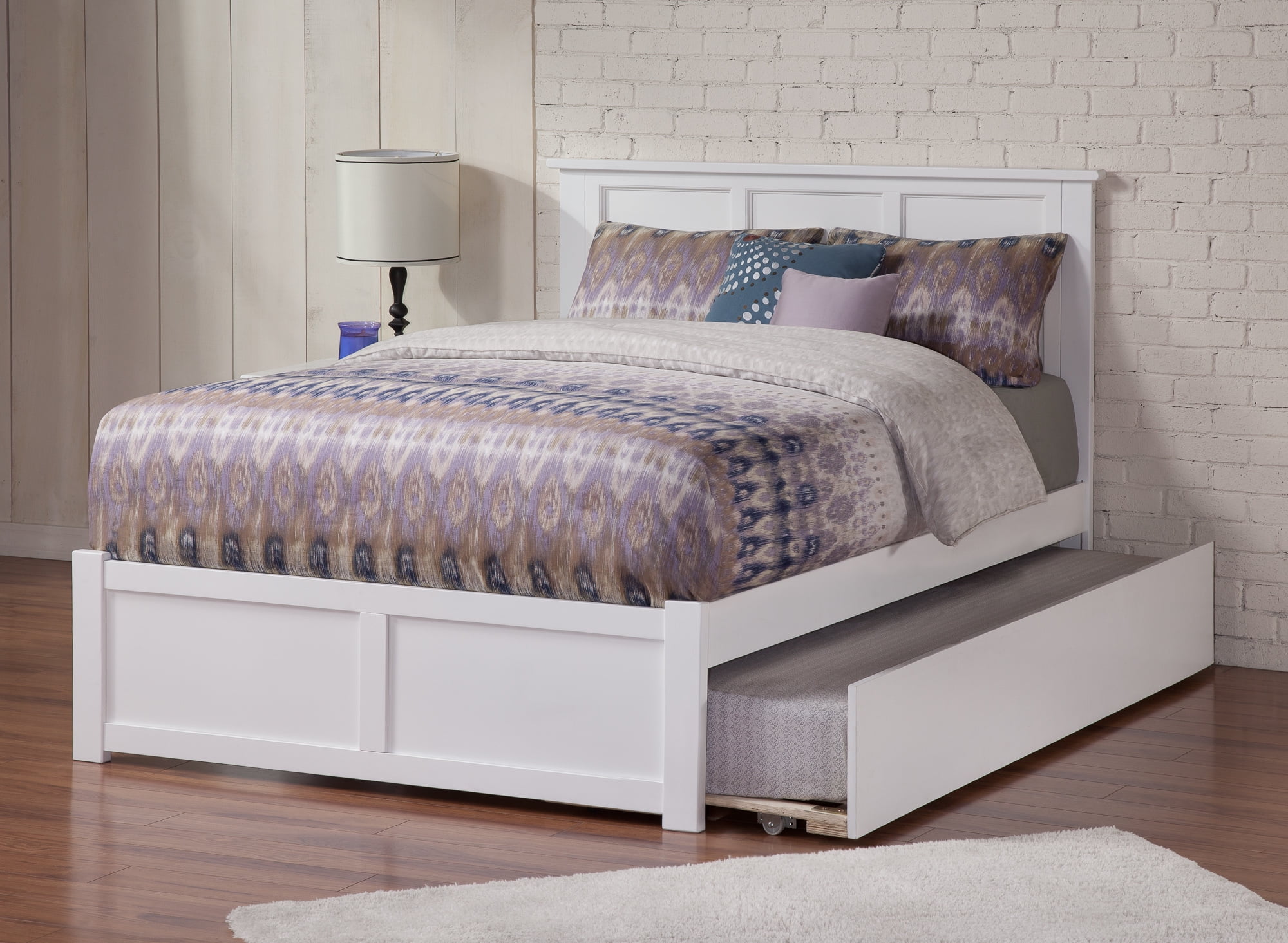 Navigating Weight Limits and Mattress Clearances for Trundle Beds 4
