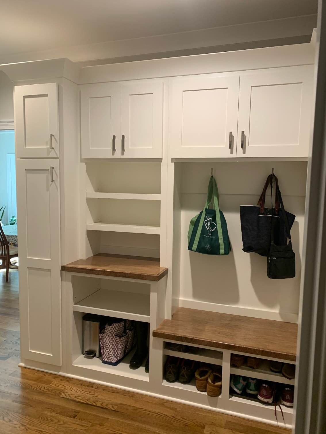 Practical Mudroom Cabinet Ideas for Families Who Value Clean Spaces 4