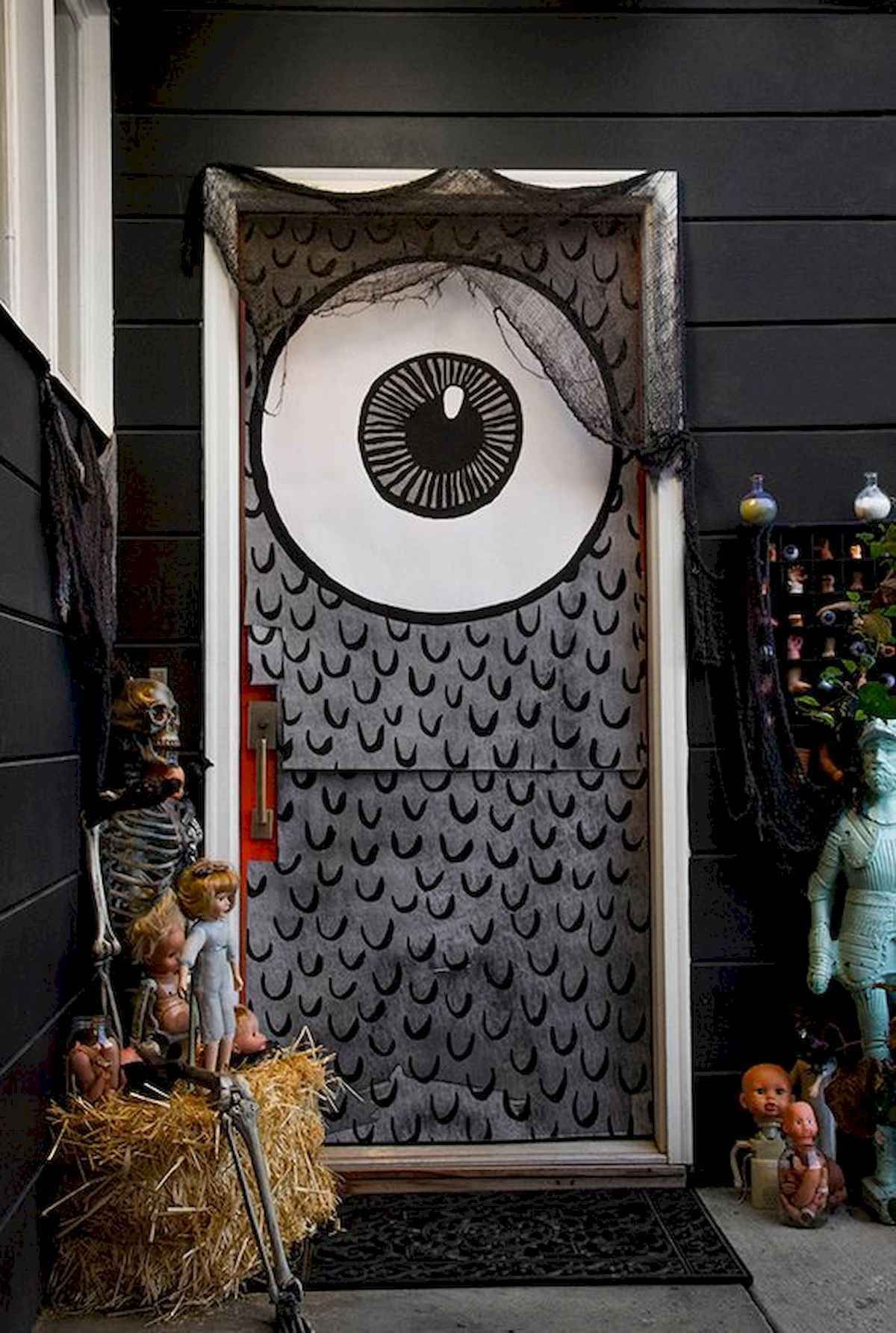 Thoughtful design strategies for styling apartment doors and small entryways for Halloween 2026 4