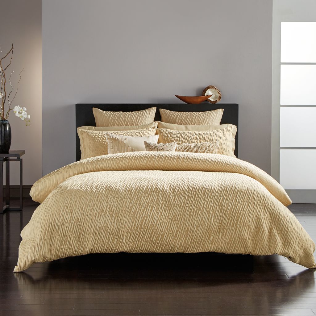 What Makes Donna Karan Silk Bedding Worth the Investment for Better Sleep 5