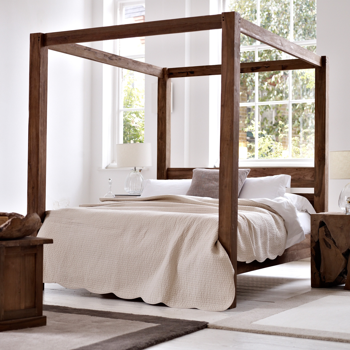Why Interior Designers Swear by Vertical Canopy Accents for Low Ceilings 5